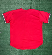 Load image into Gallery viewer, Vintage Atlanta Braves Red Mesh Majestic Jersey(L)